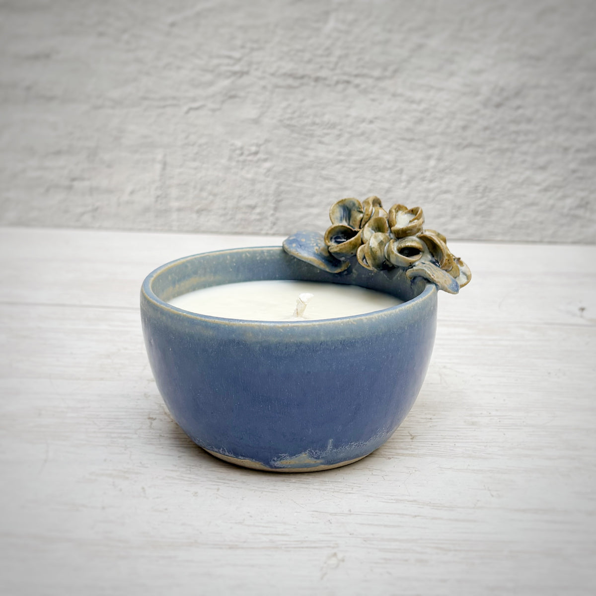 Velas aromáticas en bowl de Cerámica -Hortensias azul