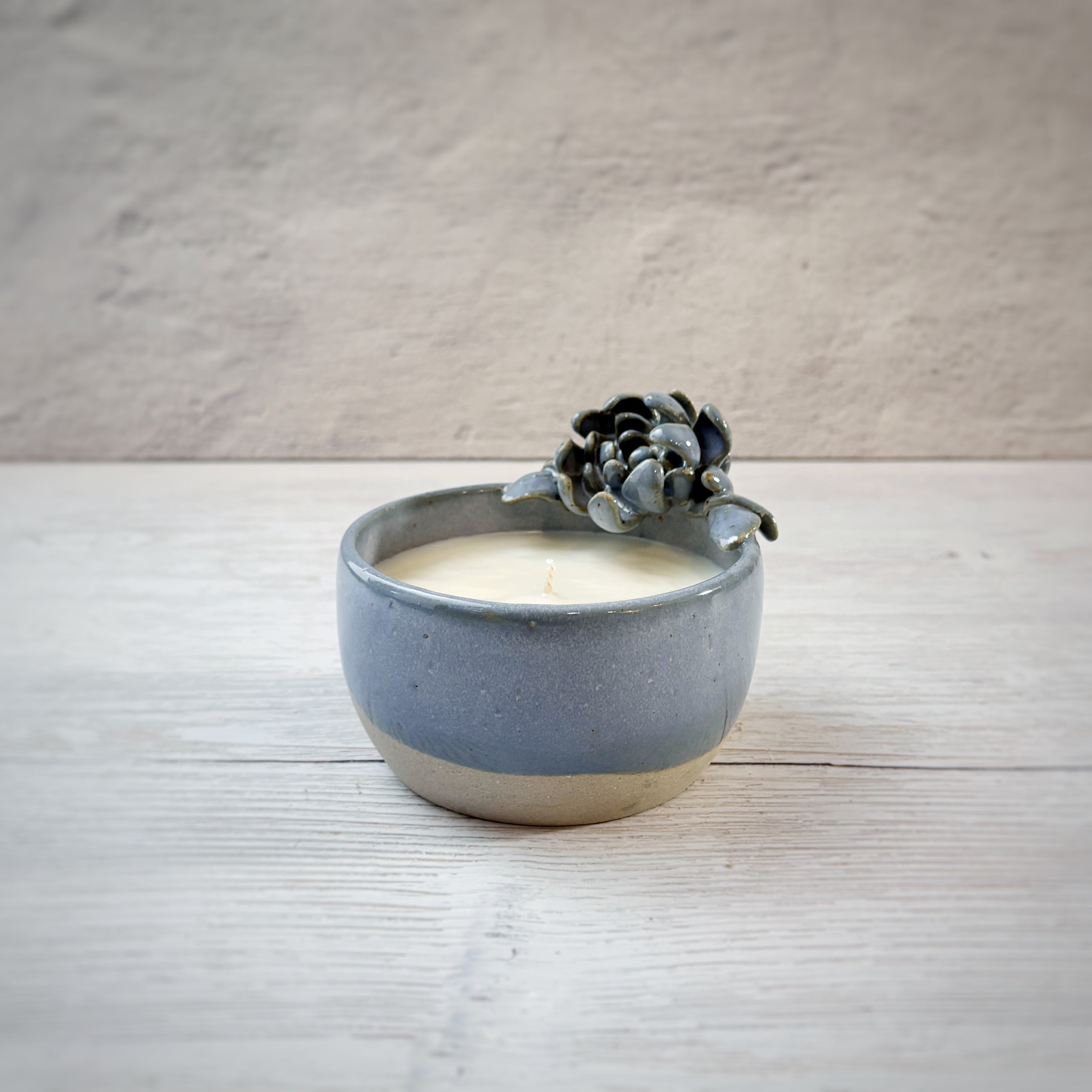 Velas aromáticas en bowl de Ceramica - Crisantemos azul