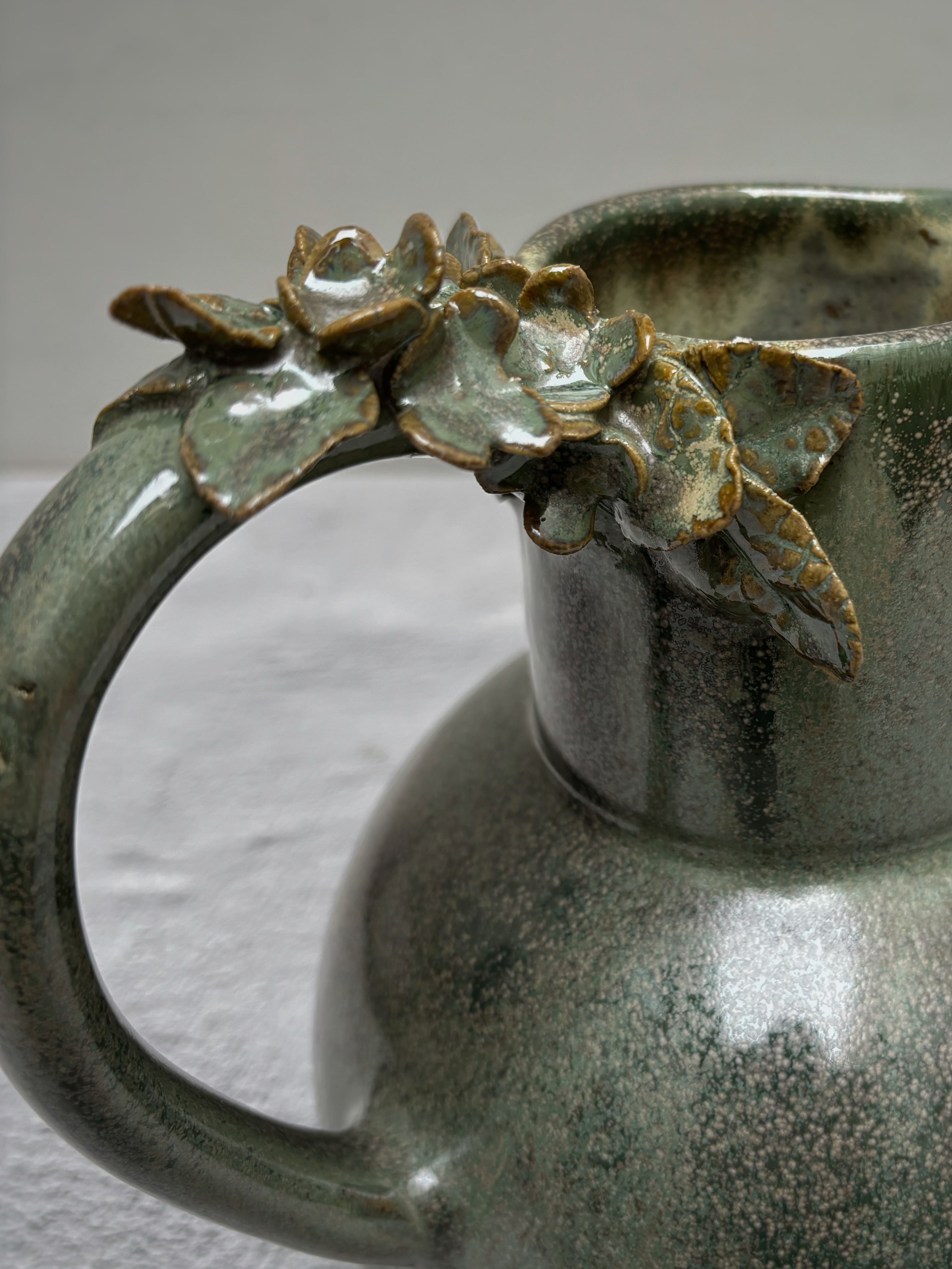 Jarra de ceramica 1.5 lts Hojas - verde
