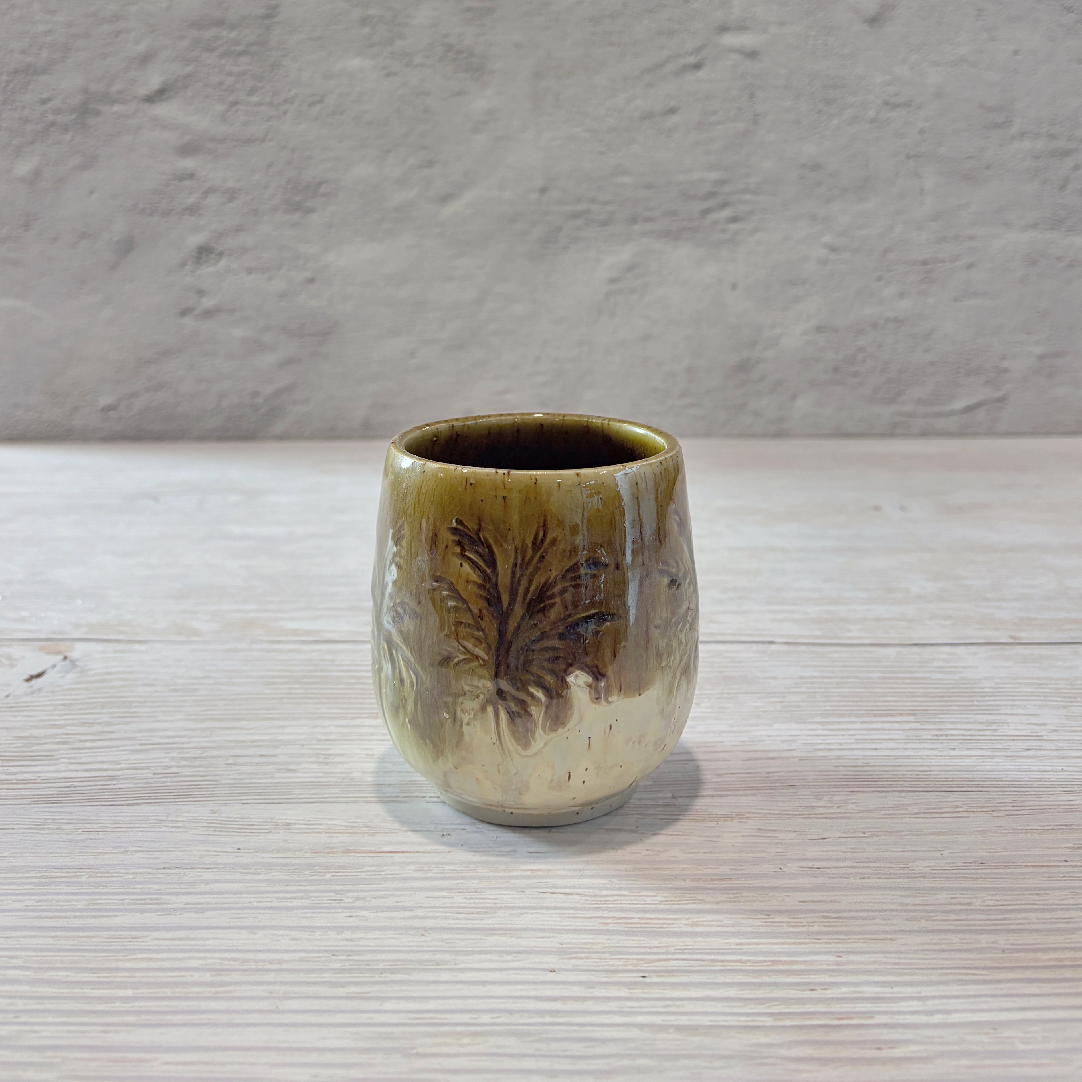 Vaso de Cerámica Texturizado – Artesanía Natural para Tu Hogar