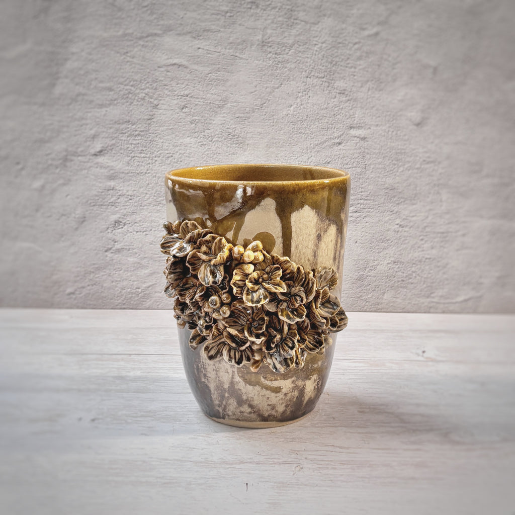 Jarrón de cerámica flores en verde