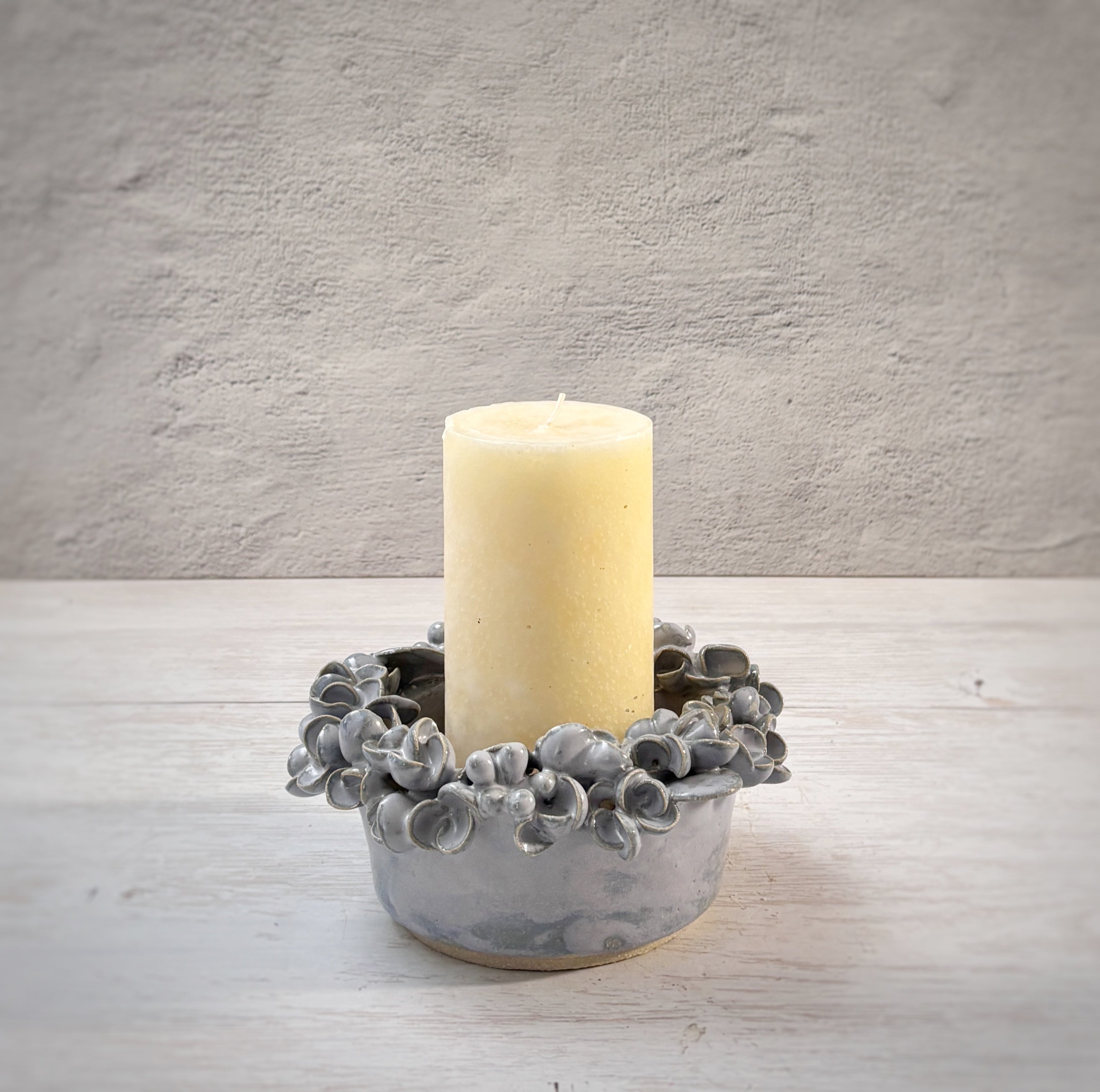 Porta velas - cerámica - hortensia azul