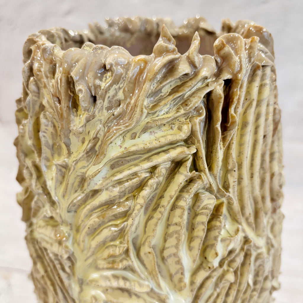 Jarrón de Ceramica en verdes y crema