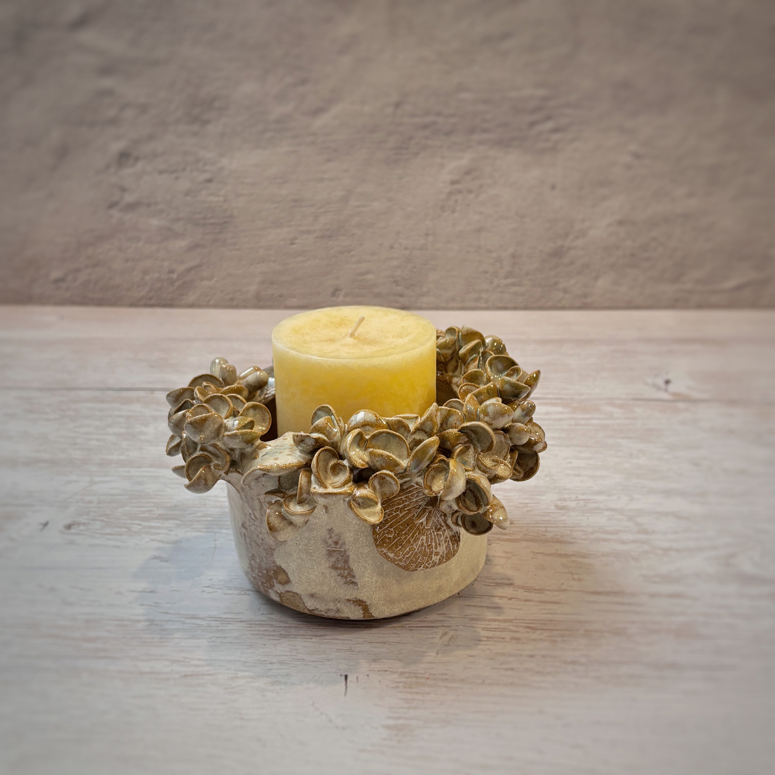 Porta velas - cerámica - hortensia arena