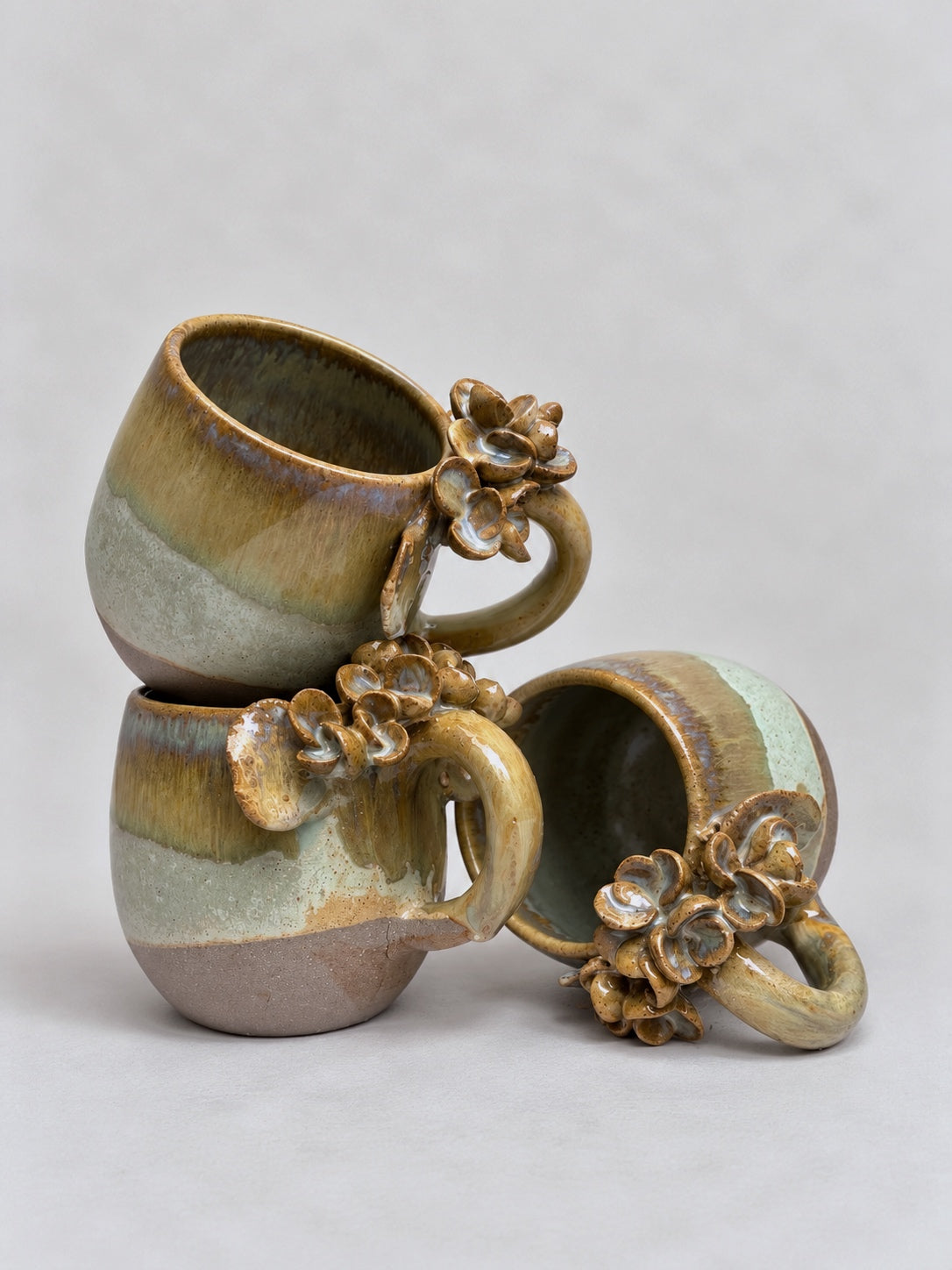 Taza de Cerámica - Asa Decorada Hortensia