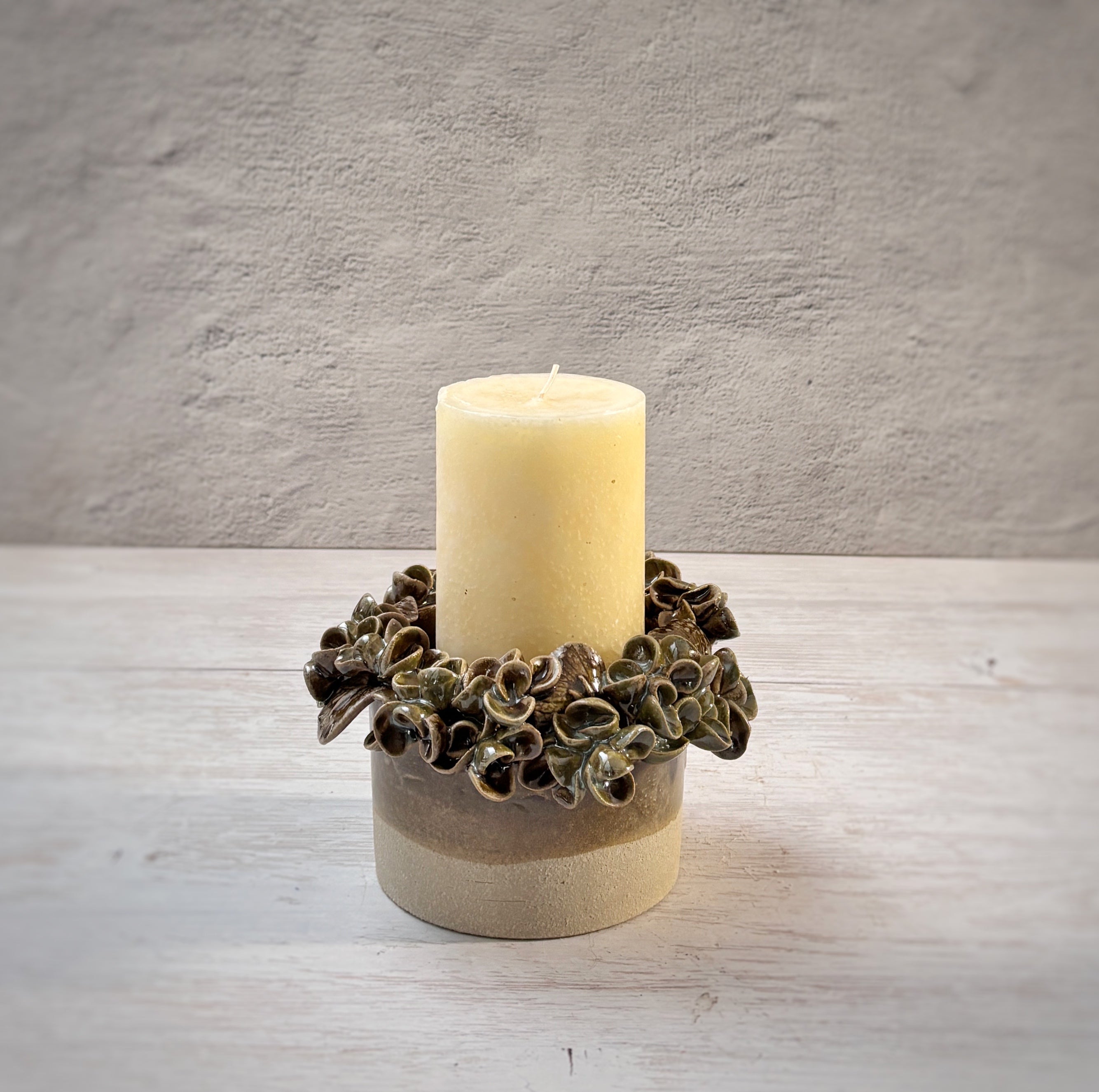 Porta velas - cerámica - hortensia verde petróleo