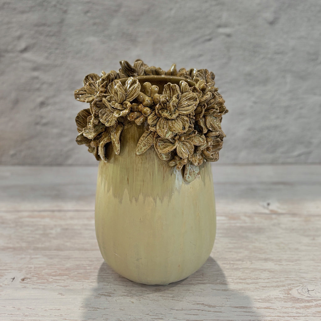 Jarrón de Ceramica en verdes y tierra con flores