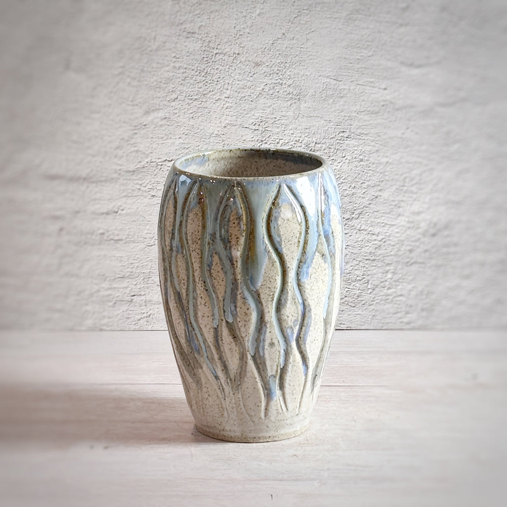 Florero / Jarrón blanco y azul