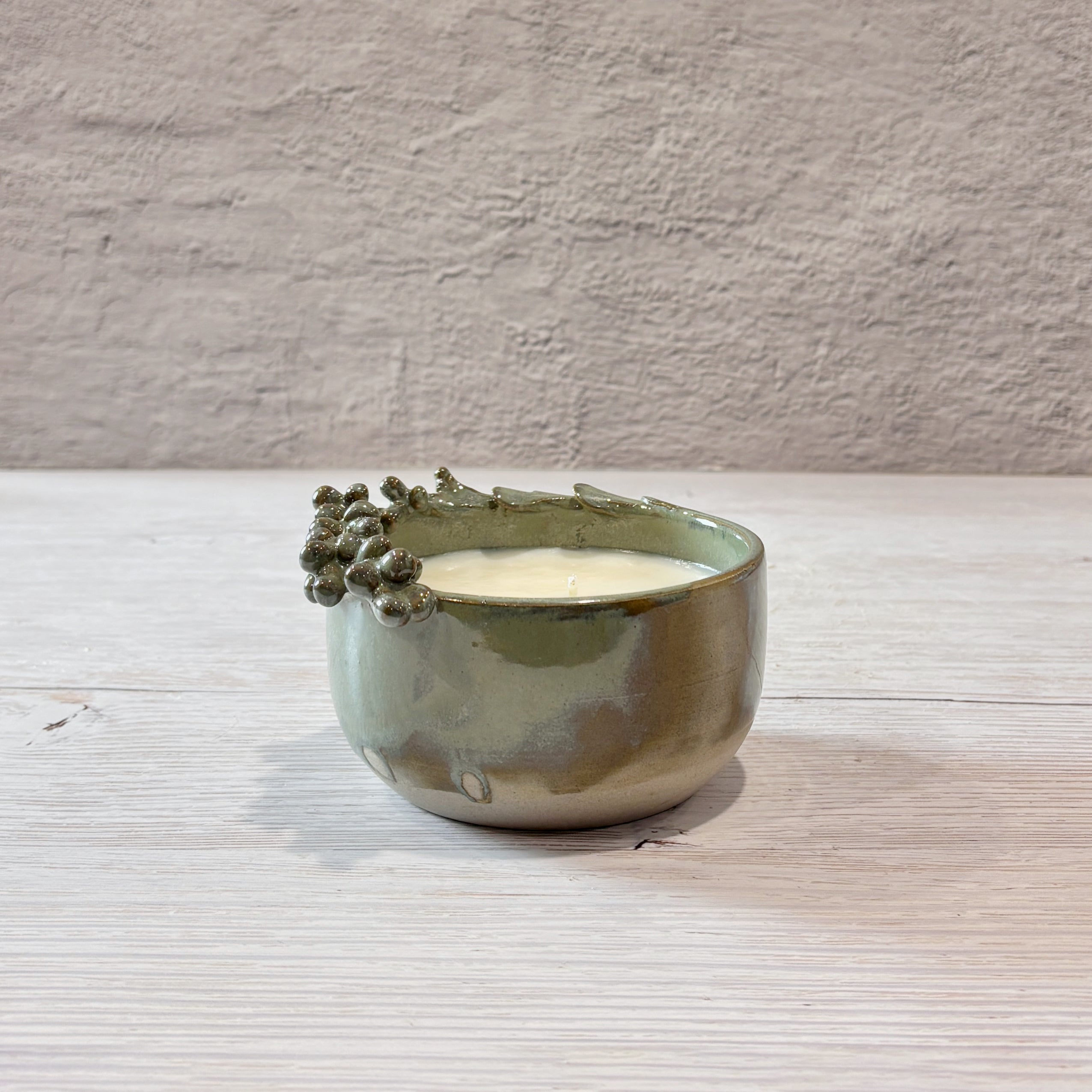 Velas aromáticas en bowl de Ceramica - verde oliva
