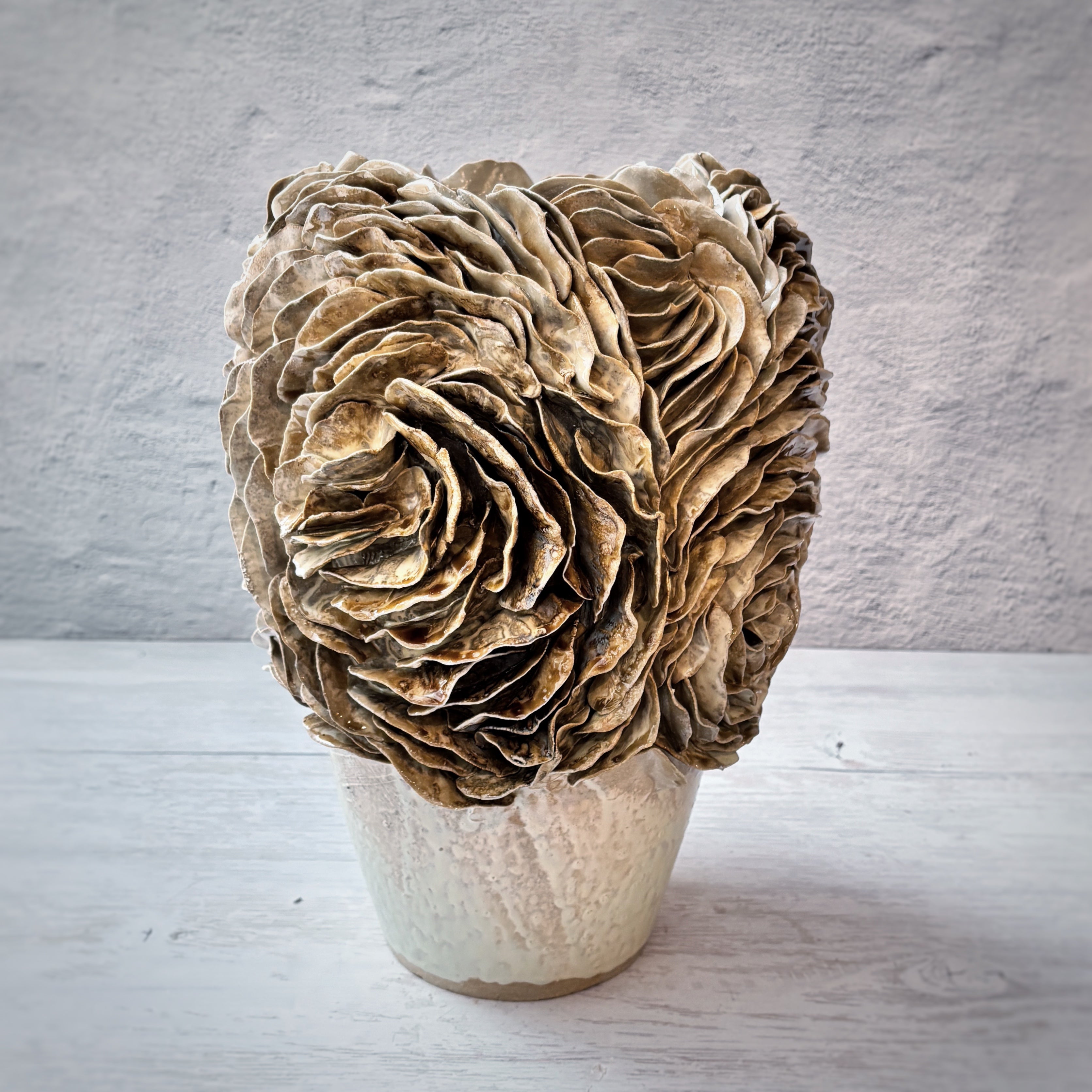 Jarrón escultórico de la serie “Cardo” - Cerámica hecha a mano