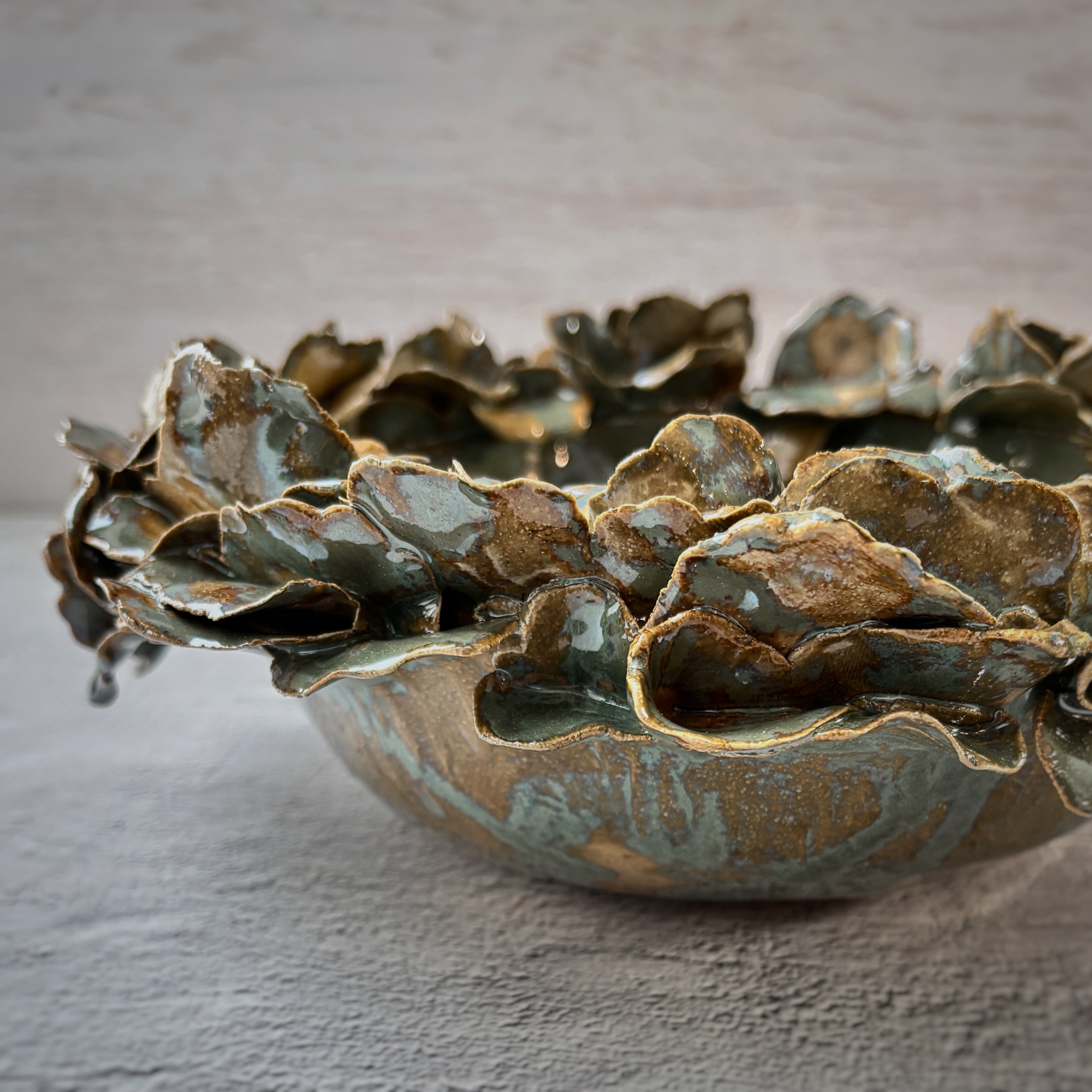 Bowl de Ceramica Artesanal pétalos- Hecho a Mano