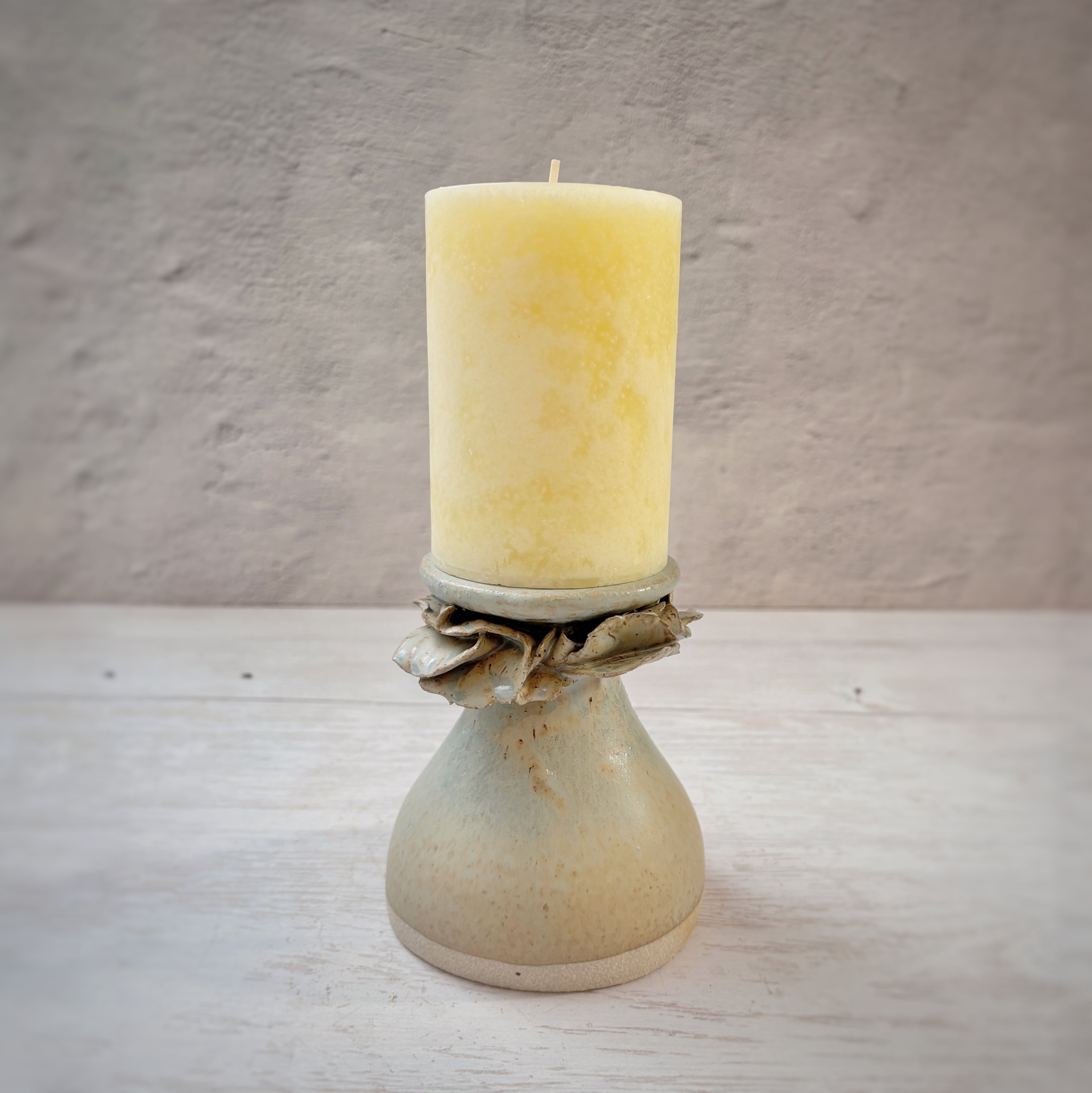 Candelabro azul arena - pétalos -M