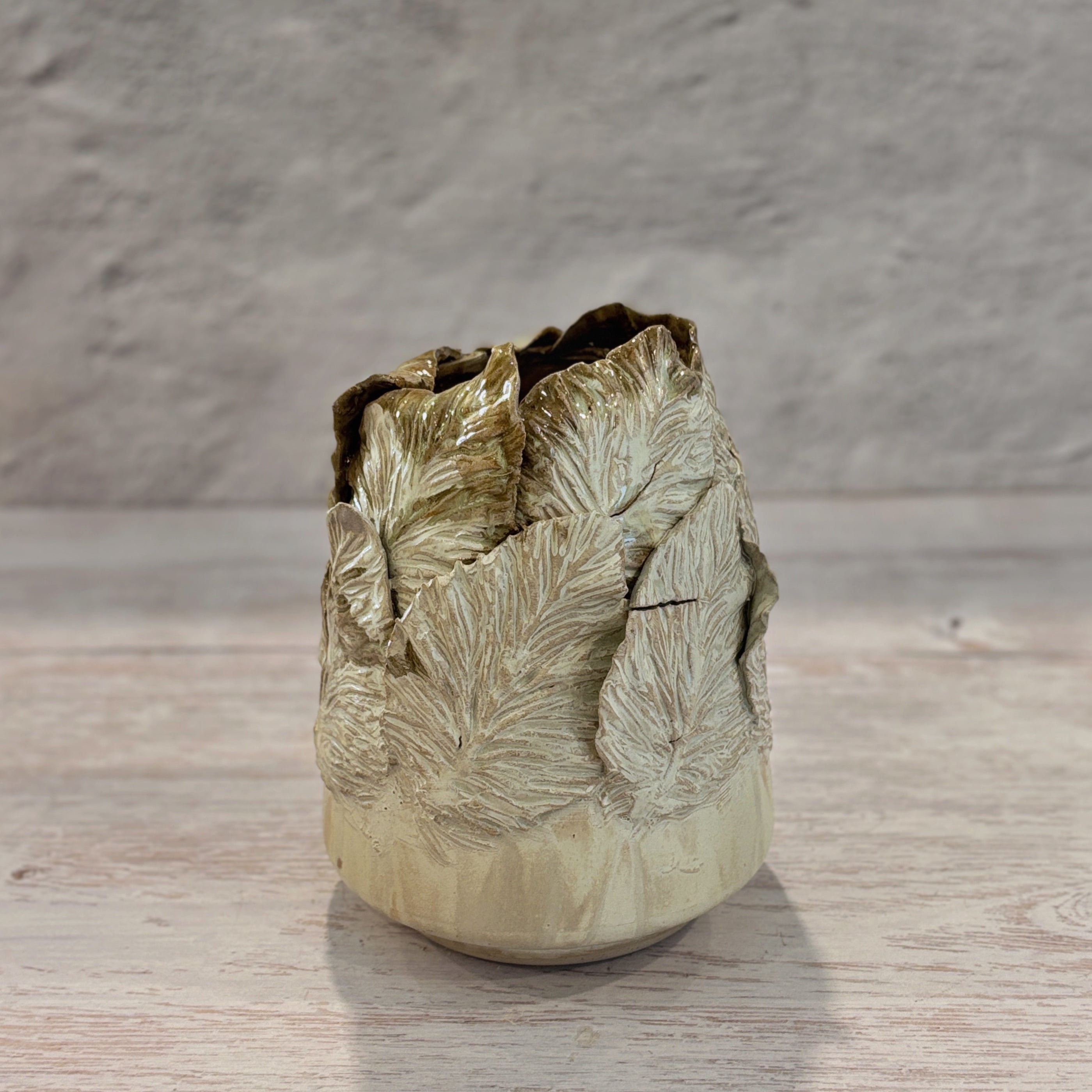 Jarrón de Ceramica Hojas verdes