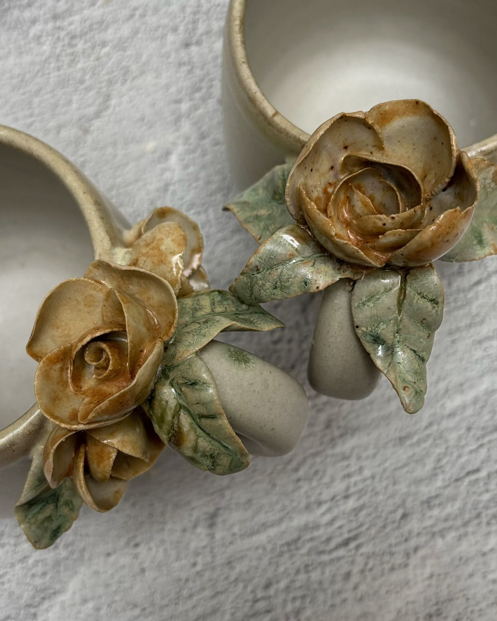 Taza de Cerámica - Asa Decorada rosas.