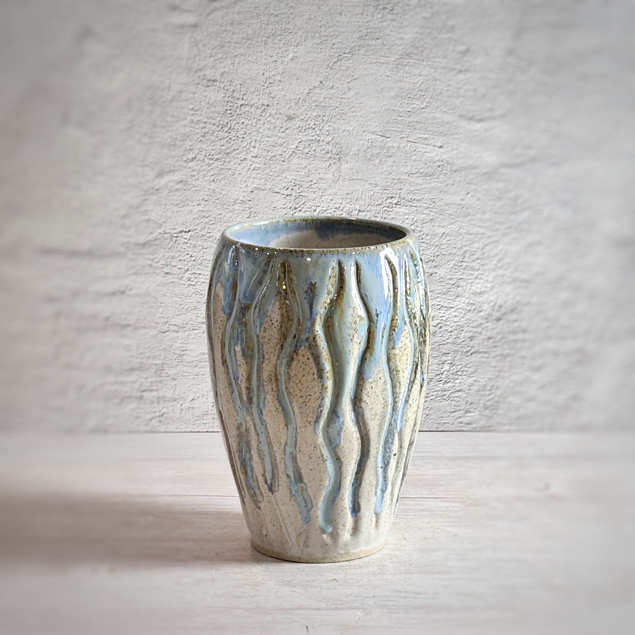 Florero / Jarrón blanco y azul