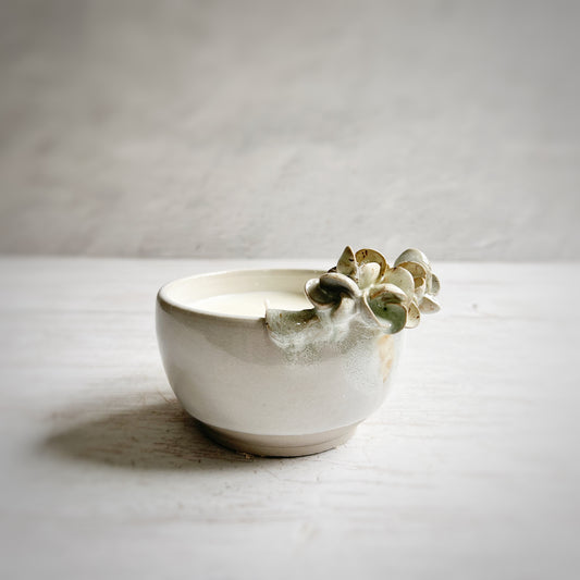 Velas aromáticas en bowl de Ceramica blanco (Aroma La Vida es Bella)