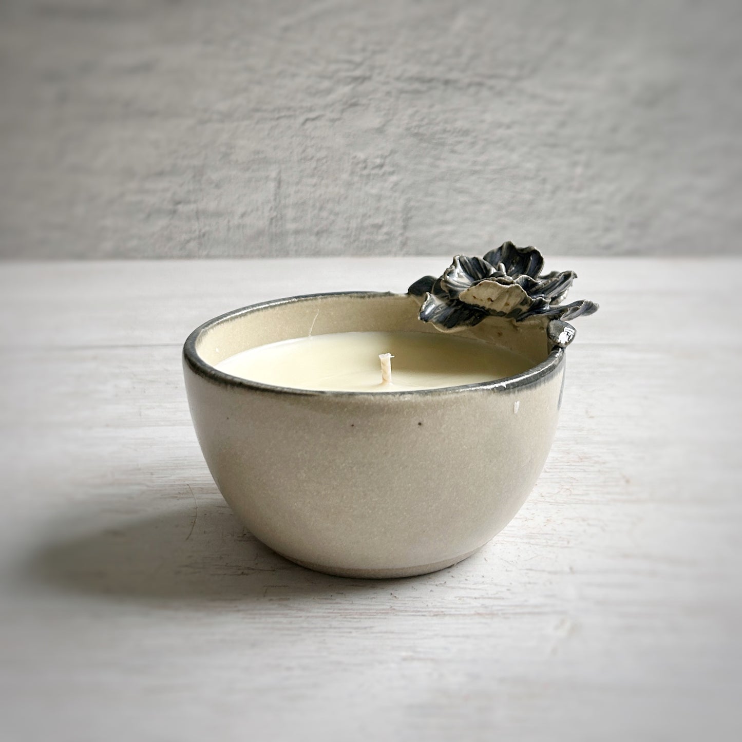 Velas aromáticas en bowl de Ceramica - Peonia Azul y Blanco