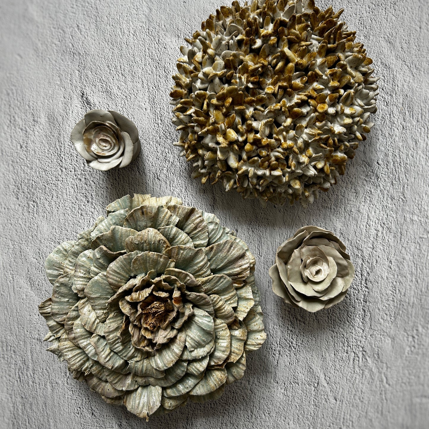 Wall Flowers / Escultura para colgar